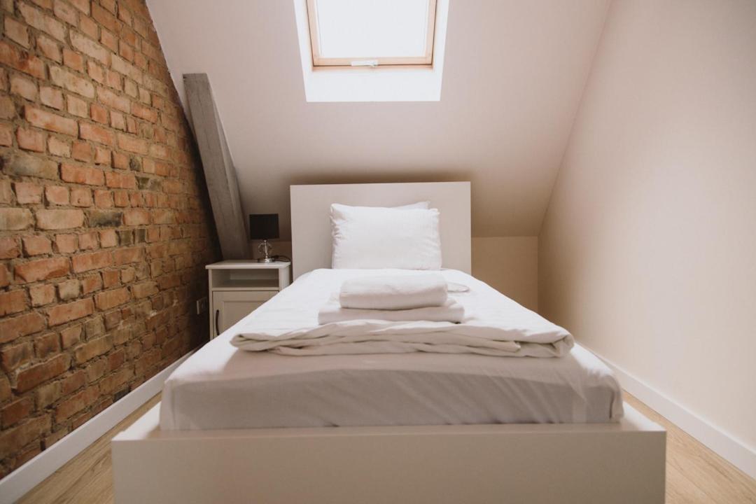 Apartamenty Leszno Лешно Екстер'єр фото