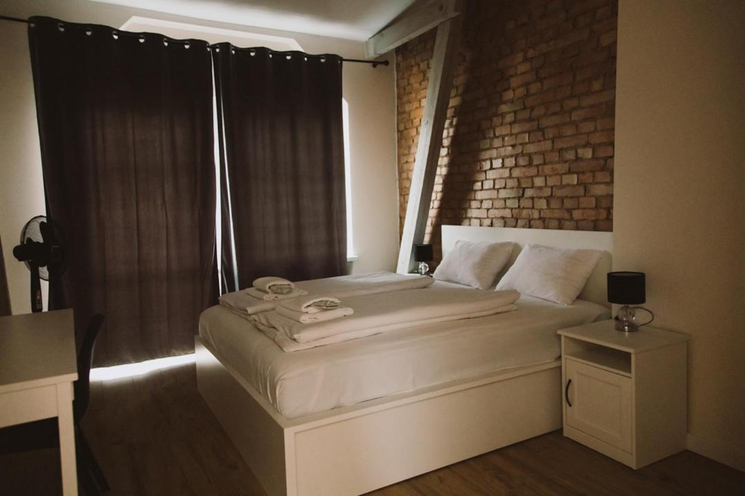 Apartamenty Leszno Лешно Екстер'єр фото