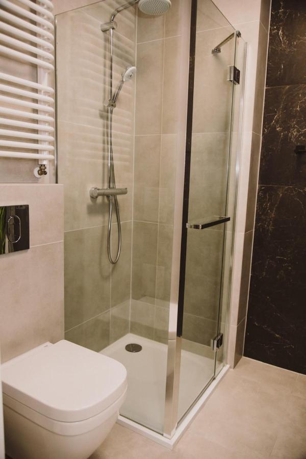 Apartamenty Leszno Лешно Екстер'єр фото