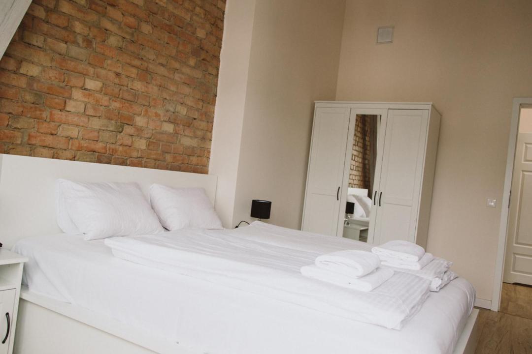 Apartamenty Leszno Лешно Екстер'єр фото
