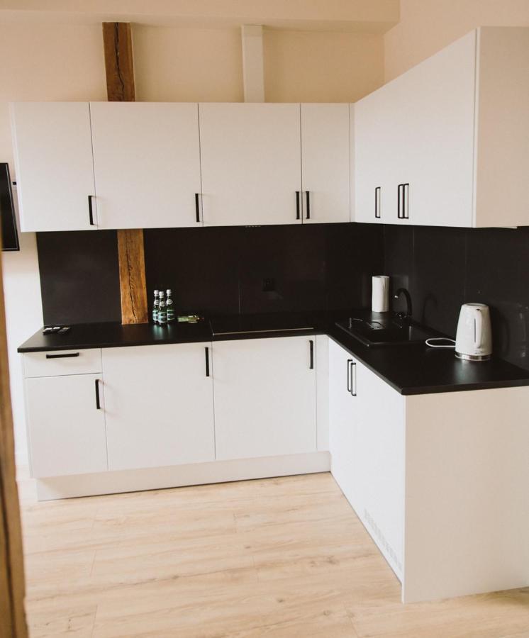 Apartamenty Leszno Лешно Екстер'єр фото