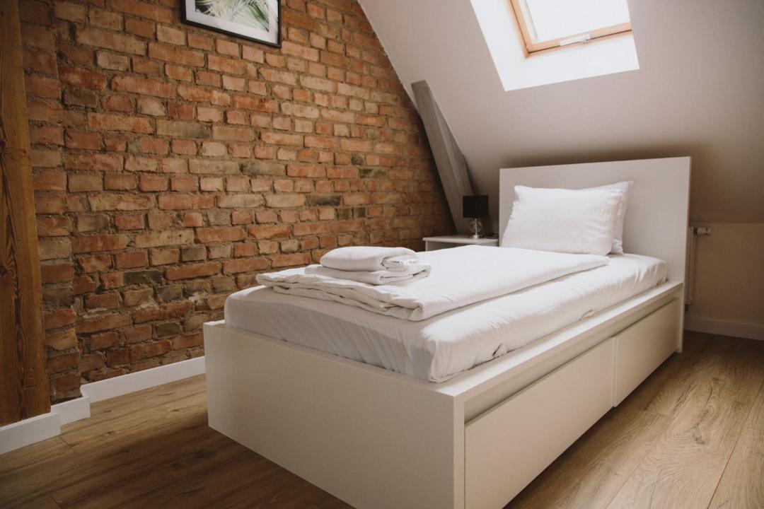 Apartamenty Leszno Лешно Екстер'єр фото
