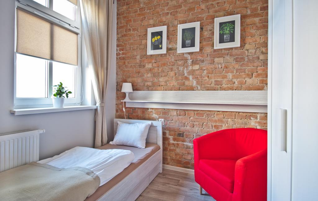 Apartamenty Leszno Лешно Екстер'єр фото