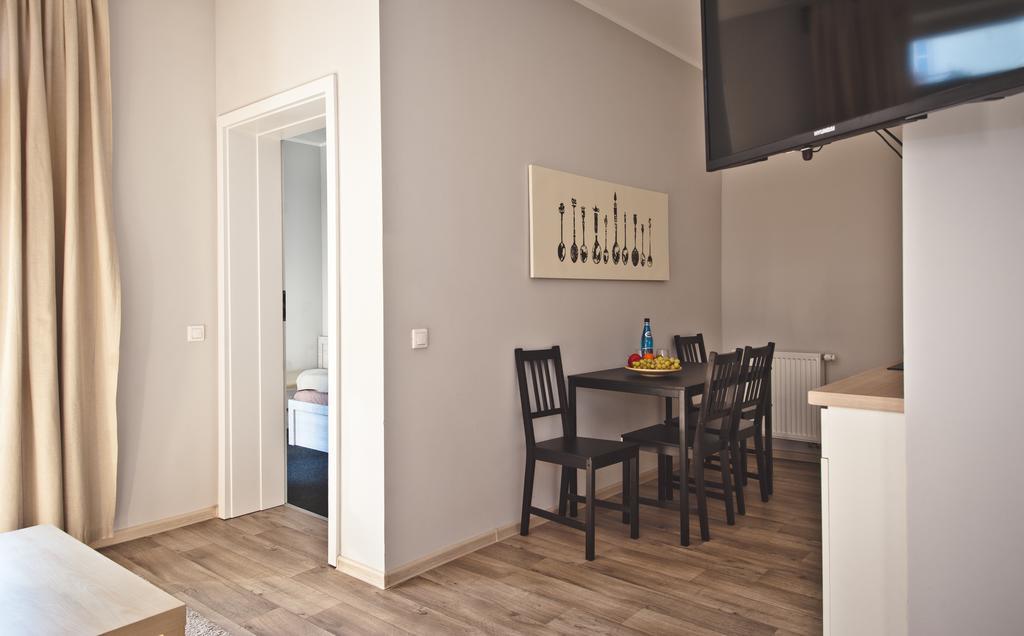 Apartamenty Leszno Лешно Екстер'єр фото